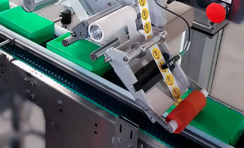 étiqueteuse industrielle avec pesage dynamique